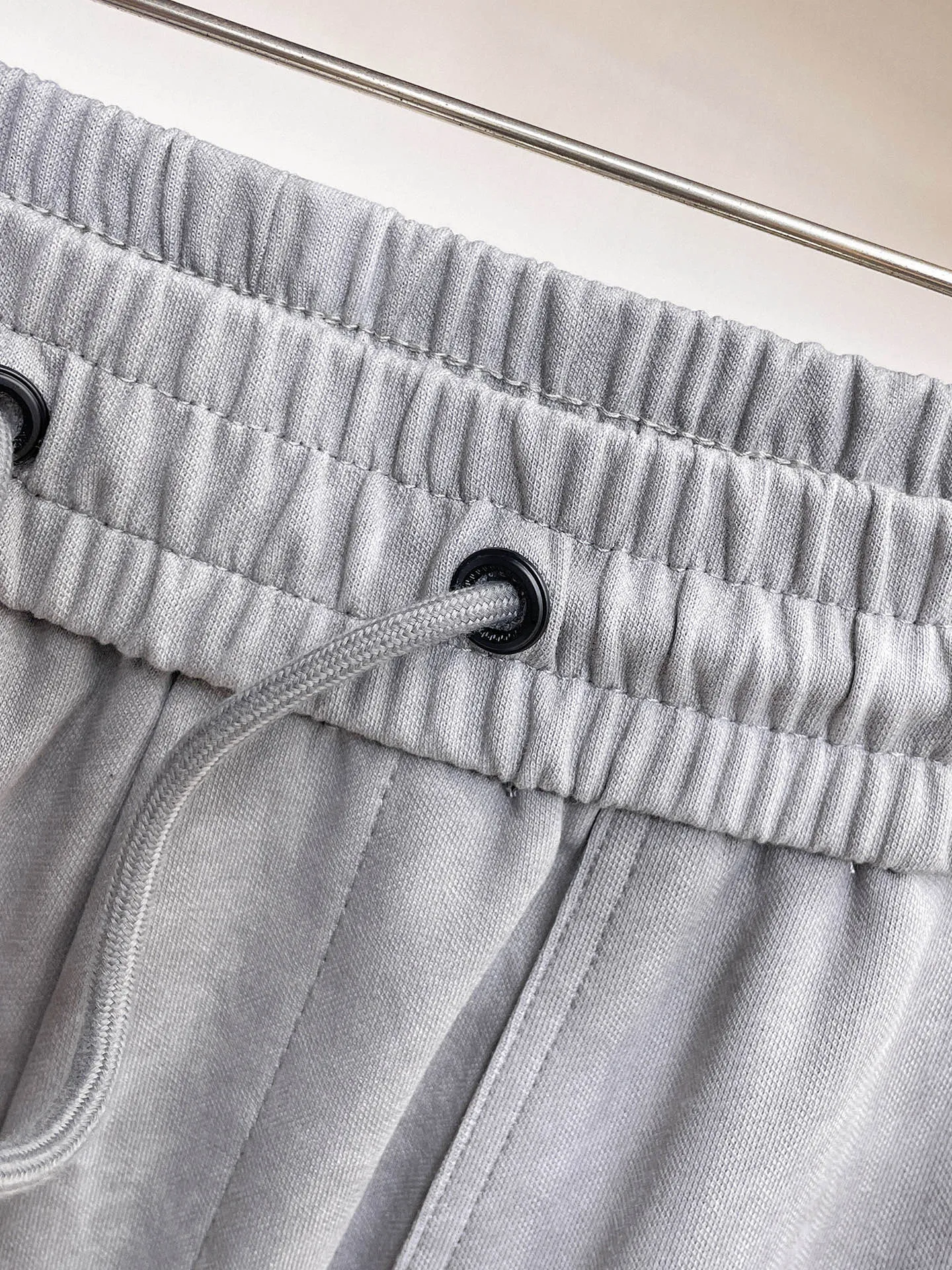 Balenciaga 🆕2026 Autumn and Winter New Arrival Casual Pants! The official website will be released simultaneously. Brand Classic LOGO casual pants, customized fabrics, excellent comfort and strong touch. Highly recognisable, perfect appearance and craftsmanship. Size:M-3XL